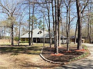 2851 Hillcrest Cir, Benton, LA 71006