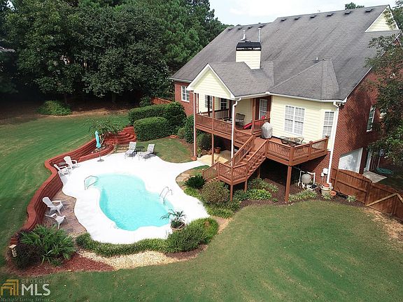 2nd image of 310 Horizon Ct