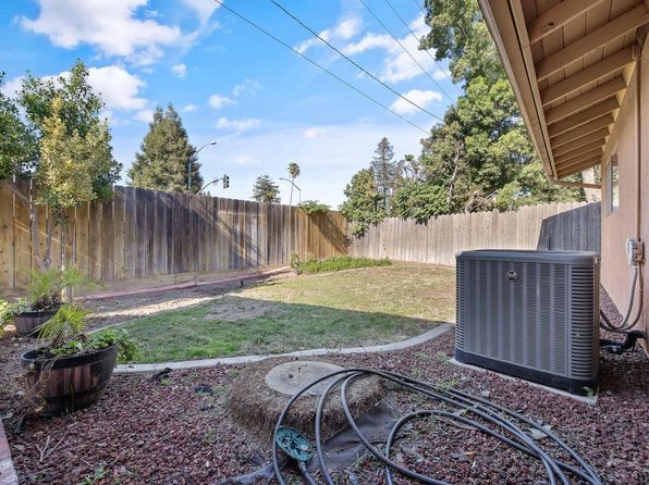 2021 S Woodland Street, Visalia, CA 93277