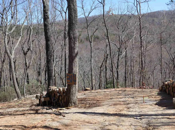 314 Mountain Lake Ln, Travelers Rest, SC 29690