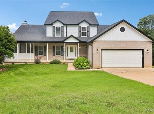 3561 Imperial Hills Dr, Imperial, MO 63052