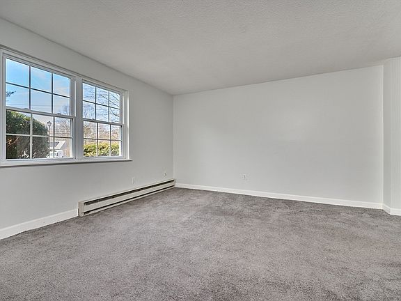 4th image of 252 West St APT 13