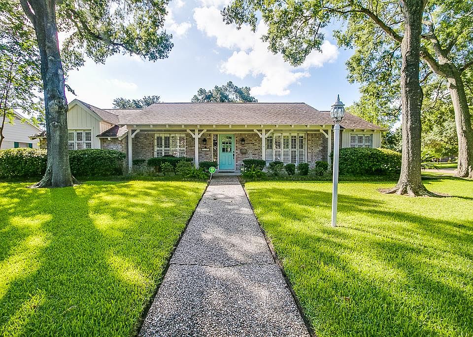 1st image of 1702 Antigua Ln