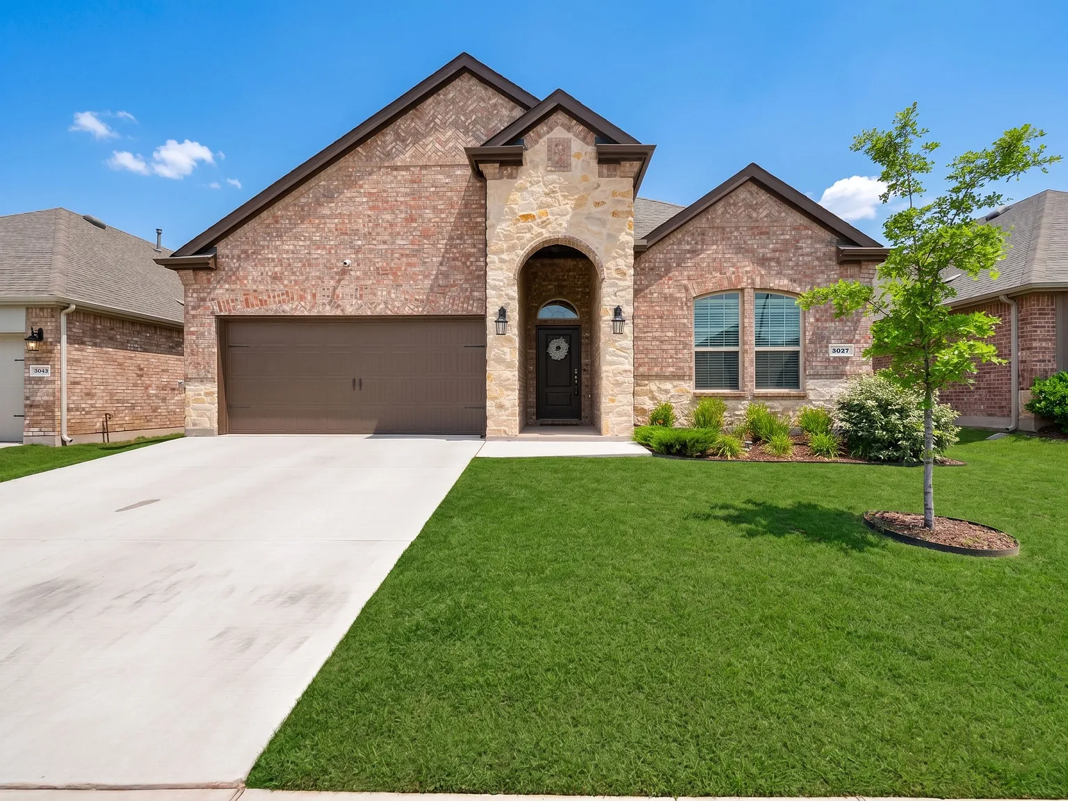 4 bed, 2033 sqft, $2,500 — Photo 3