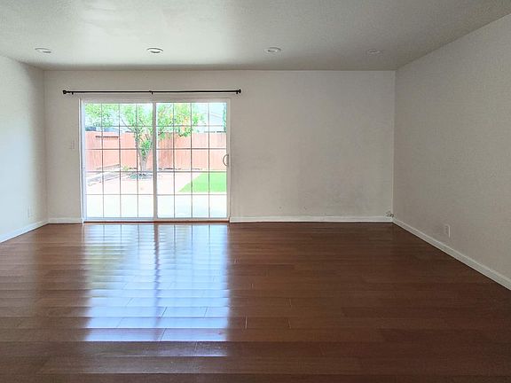4th image of 6095 Madelaine Dr