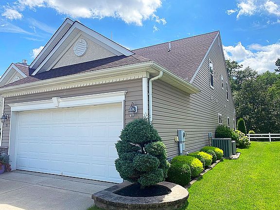 2nd image of 71 Bayville Way
