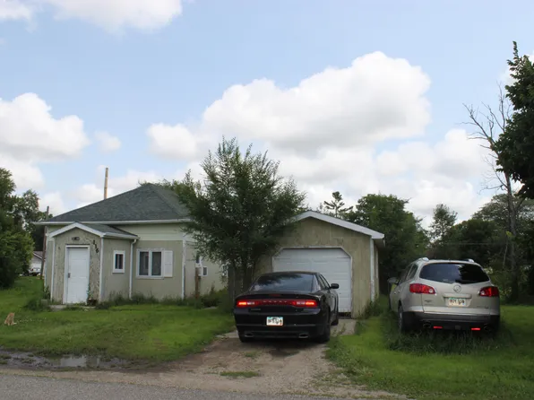 116 N Oak St, Waubay, SD 57273