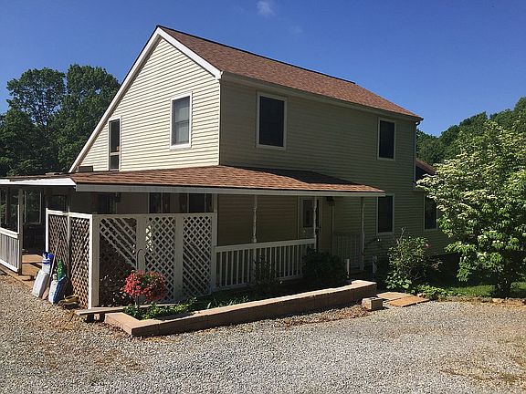 2nd image of 373 Hidden Hill Ln