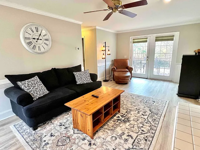 19 Boxwood Dr — Photo 6
