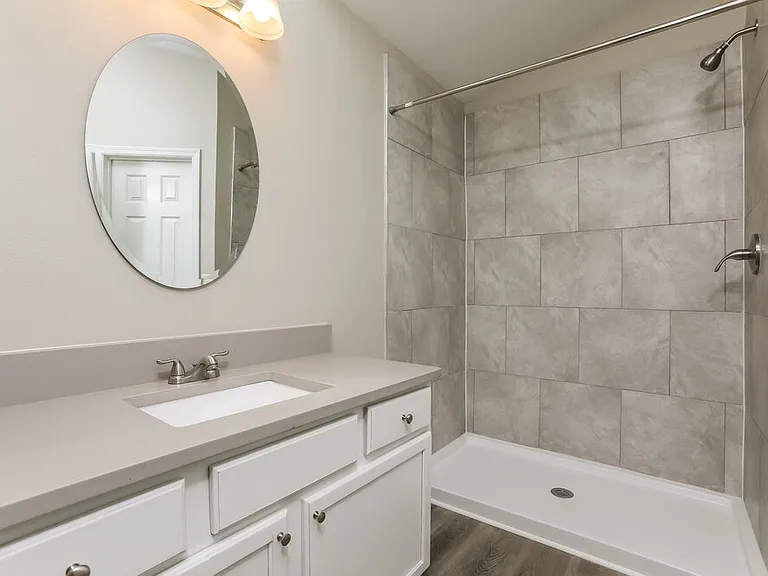 130 Kinney Ct — Photo 13