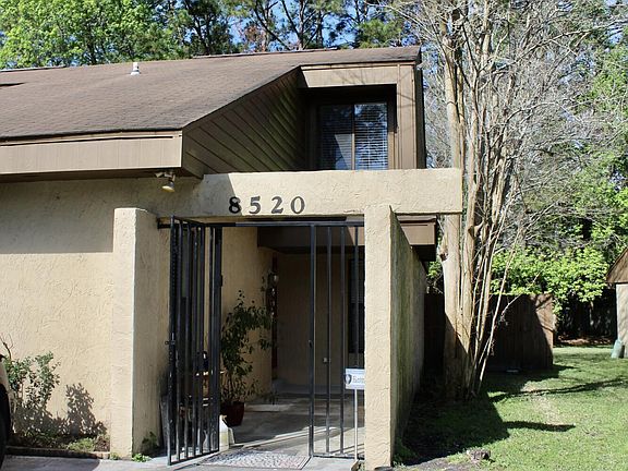 2nd image of 8520 Pineverde Ln