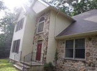 113 Vandermark Dr, Milford, PA 18337