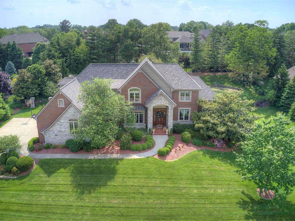 1st image of 927 Squire Oaks Dr