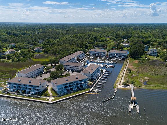3rd image of 5409 Marina Club Drive