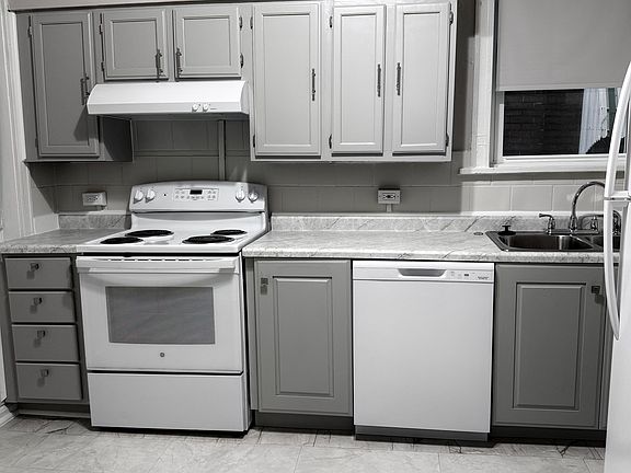2nd image of 4011 Blair Ave