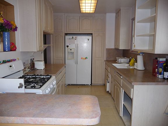3rd image of 617 Camino Real