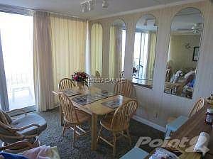 3001 Atlantic Ave Dining Area 2