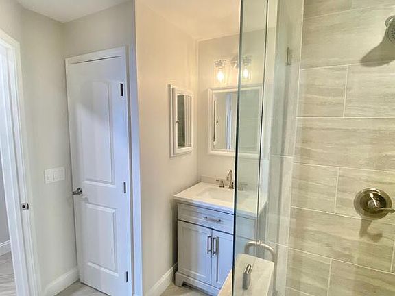 4th image of 47 Marina Cove Dr Unit 1-211