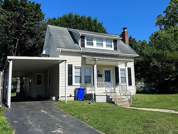 3rd image of 1029 Rose Hill Ave