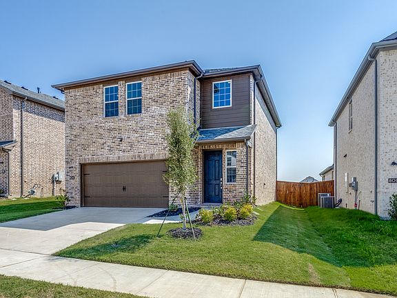 3rd image of 804 Amenduni Ln