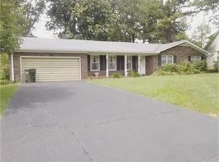 107 Millbrooke Dr, Hopkinsville, KY 42240