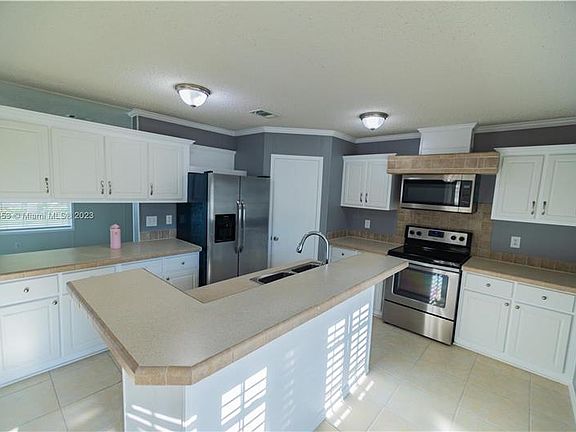 3rd image of 21500 NW 7th Ct #21500