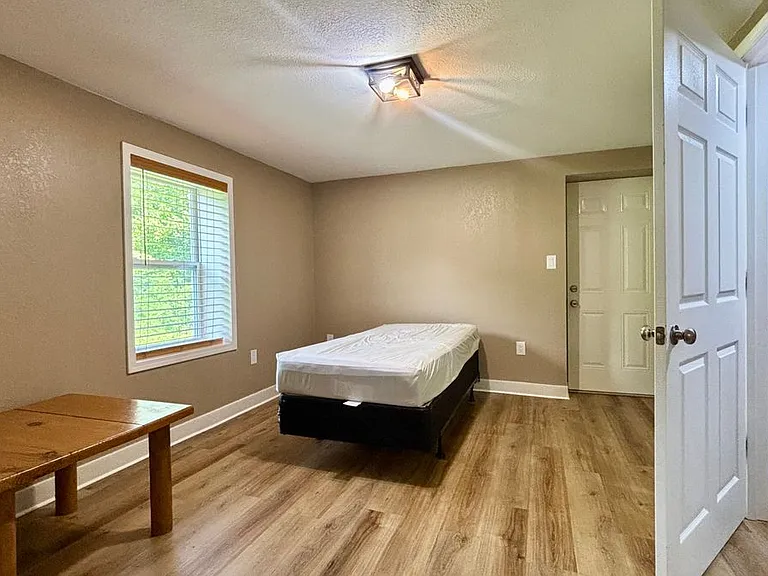 626 W Main St #2 — Photo 10