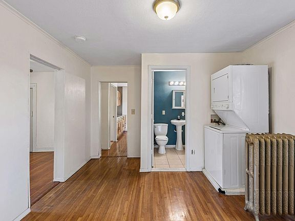 5th image of 281 Sturgis St