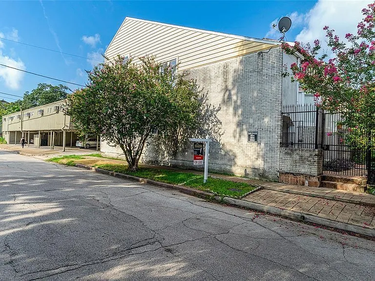 3022 Baldwin St — Photo 16