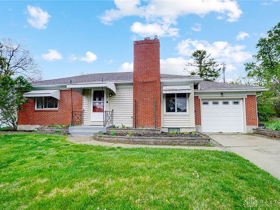 1st image of 17 Foxridge Dr