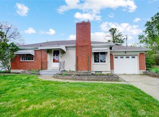 17 Foxridge Dr, Dayton, OH 45429