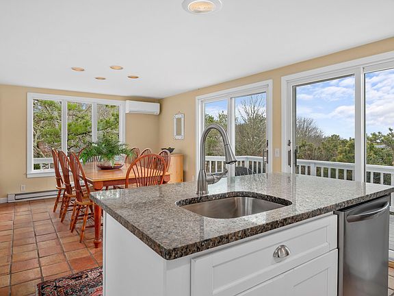 5th image of 180 Blueberry Pond Drive