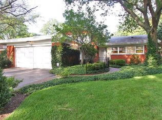 325 Locust Rd, Wilmette, IL 60091