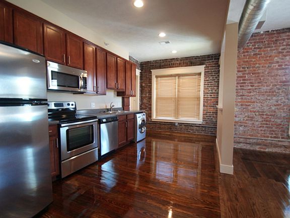 5th image of 2934 Leavenworth St #203-B1250