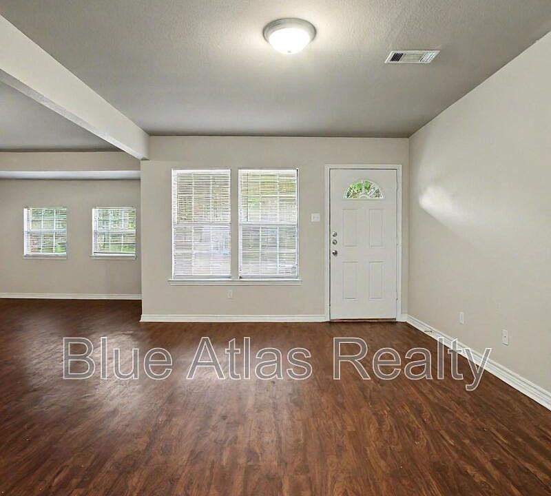 1st image of 118 Sunflower Dr