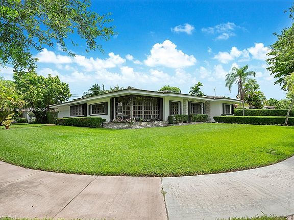 2nd image of 545 Zamora Ave