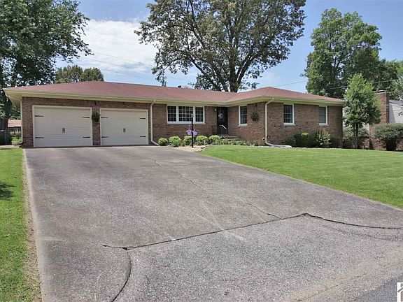 2nd image of 23 Margaret Ct