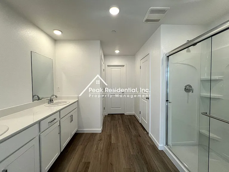 5218 Senesta Cir — Photo 21