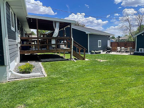 4th image of 1865 Bonanza St
