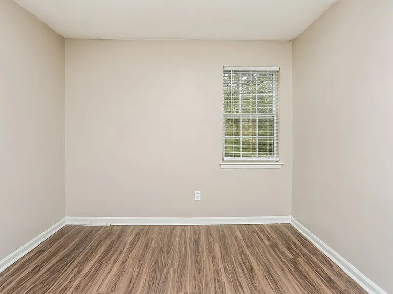 5453 Fox Valley Ln — Photo 16