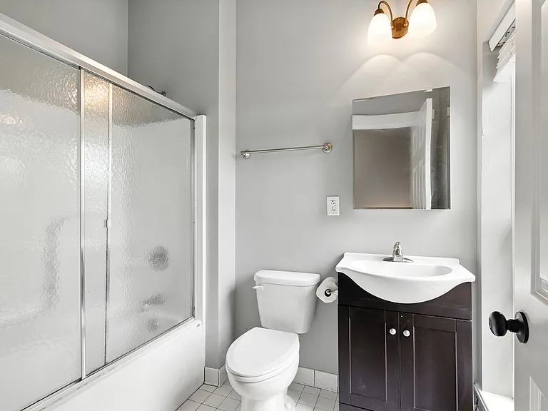 492 N Thomas St — Photo 62