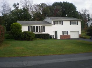 346 Lake Vue Dr, Montgomery, NY 12549