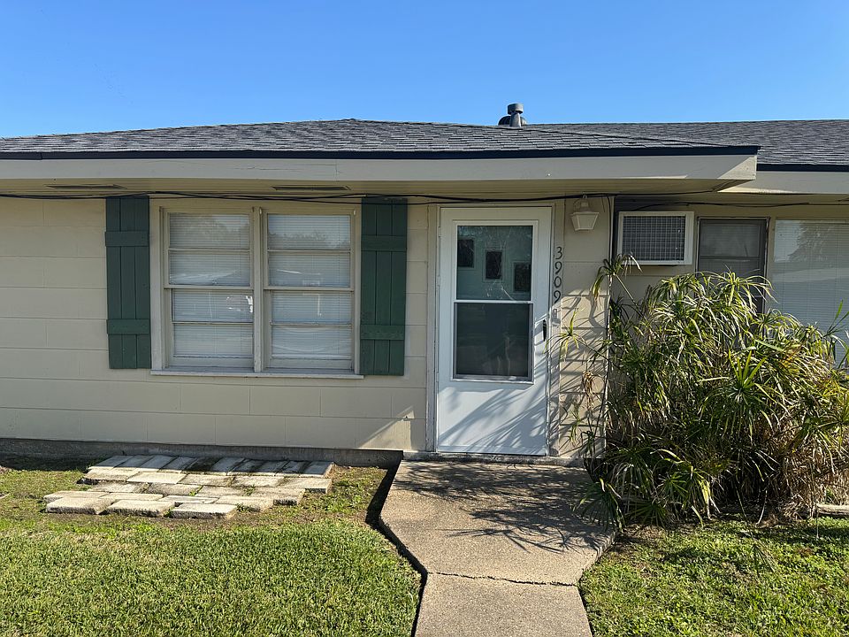 1st image of 3909 Elston St