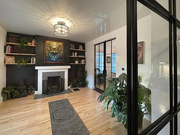 78 Linwood Ave — Photo 8