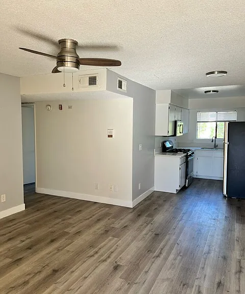 1148 N Chicago St #9 — Photo 1