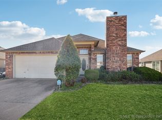 5201 S Oak Ave, Broken Arrow, OK 74011
