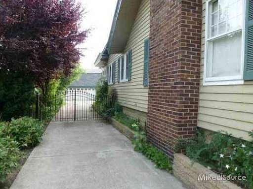 5th image of 22707 Clairwood St