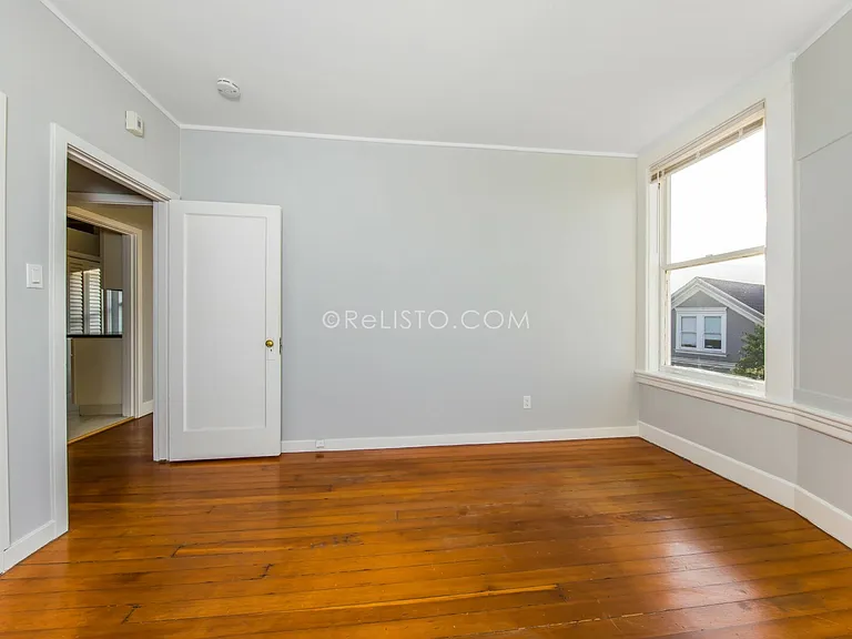 1019 Ashbury St #3 — Photo 9