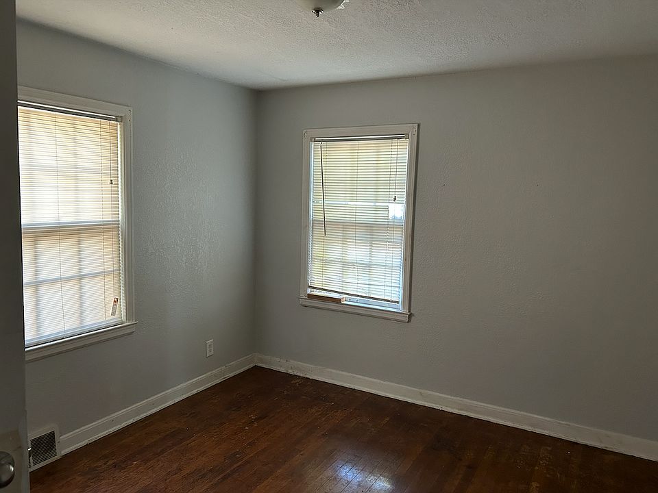 2nd image of 4200 N 19th Pl