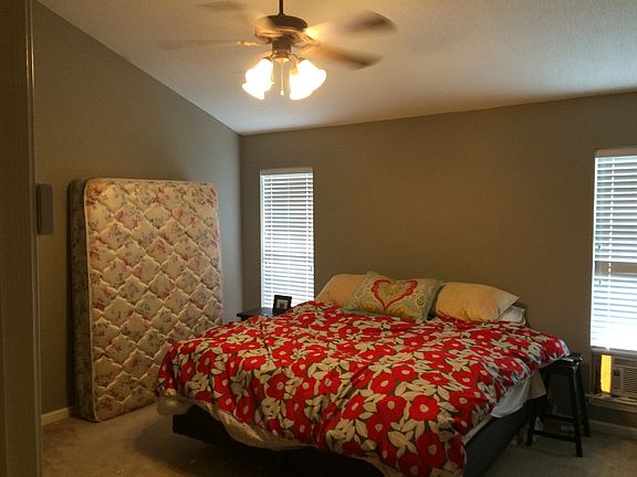 3rd image of 8365 Manhatten Dr